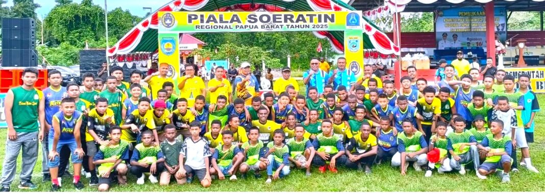 Kick off Piala Soeratin 2025 Papua Barat di Teluk Bintuni
