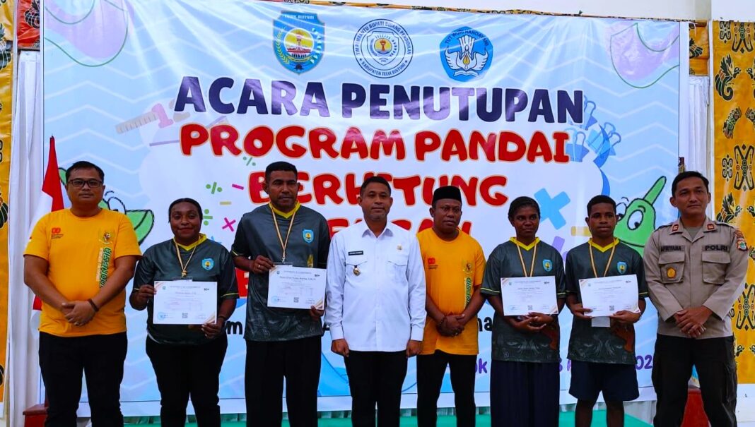 Penutupan Pelatihan GASING 2025 di Teluk Bintuni Papua Barat Bupati Teluk Bintuni menutup Pelatihan Metode GASING 2025
