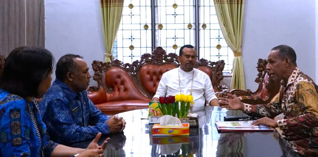 kemenkum-pabar-audiensi-pemkab-manokwari Kepala Kemenkum Pabar Audiensi dengan Pemkab Manokwari