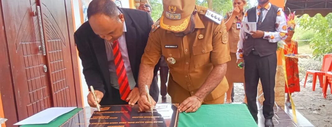 bupatimansel resmikan1