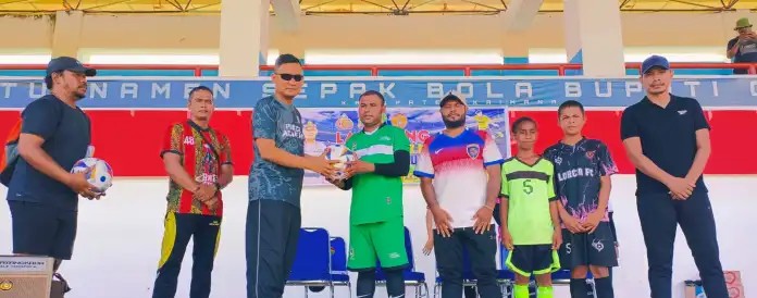 kapolres kaimana launching sekolah1