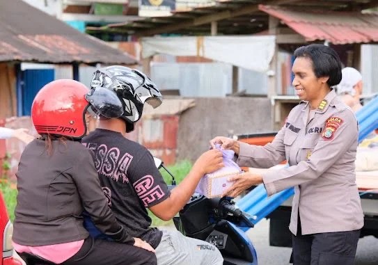 aksi humanis polda papua barat1