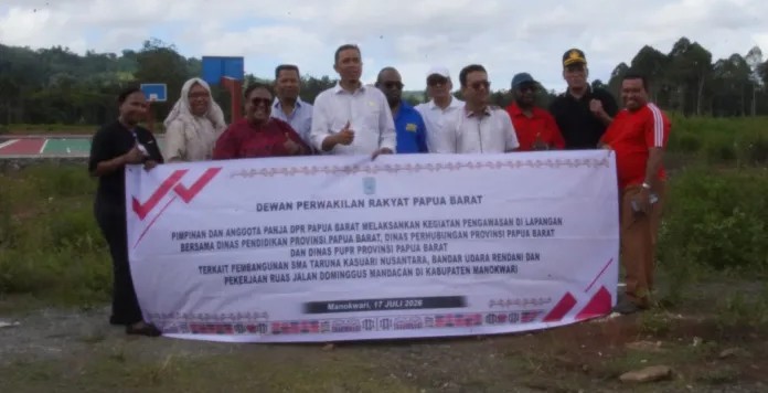 panja dpr papua barat1