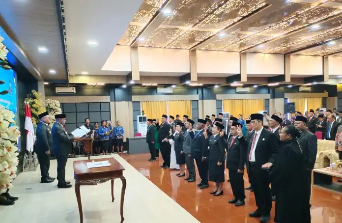 bupati hermus indou lantik 16 kadi1s